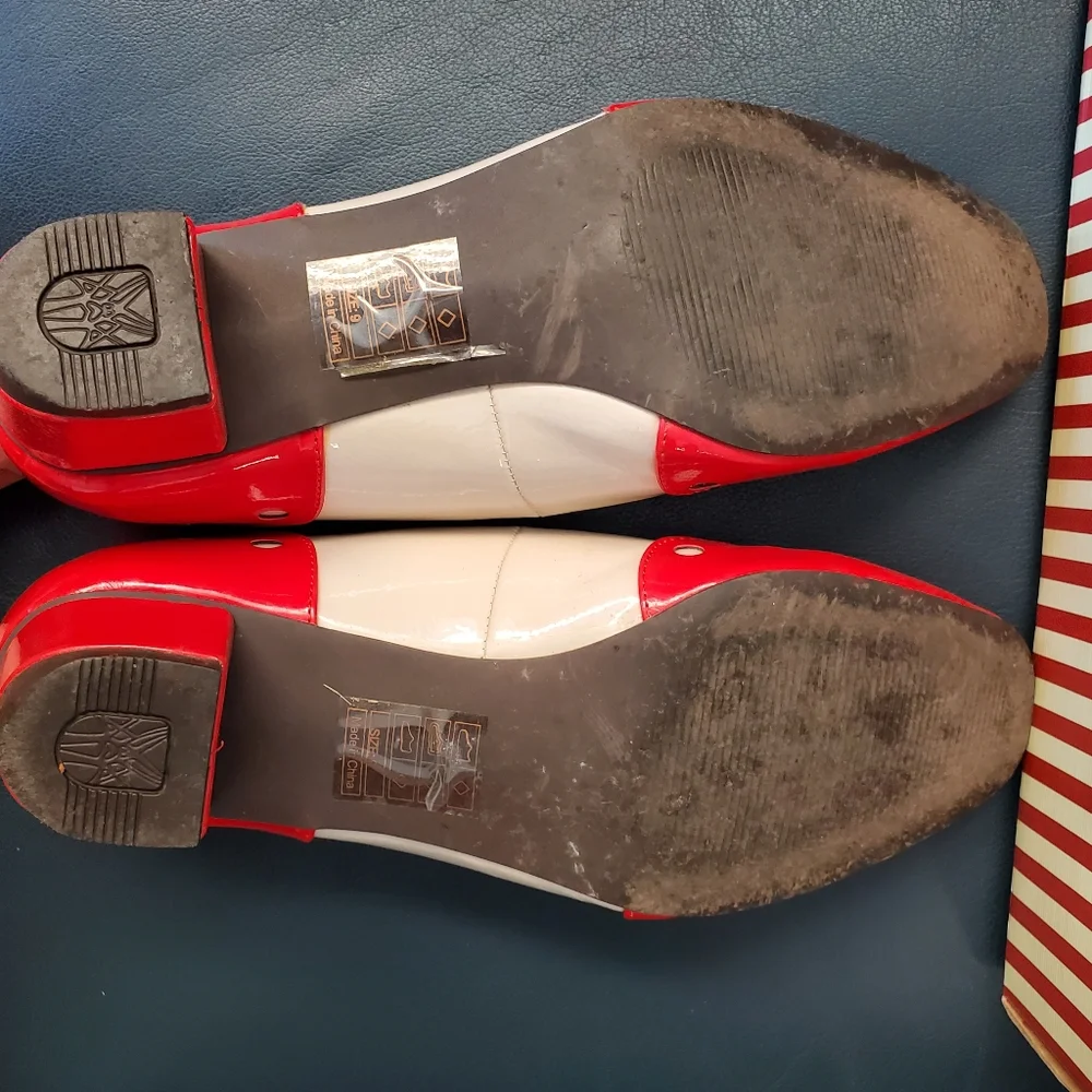 B.A.I.T. slip on low heel pumps - Picture 8 of 9